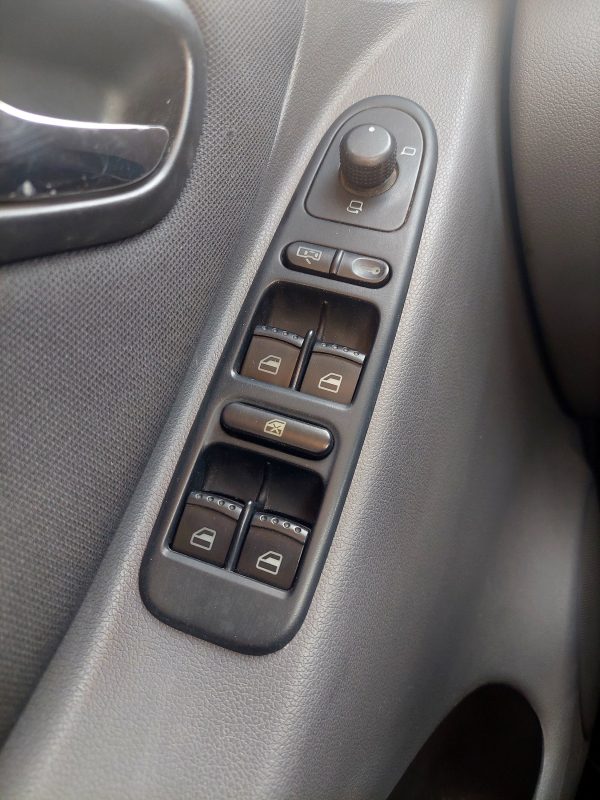 SEAT LEON 1.6 105HP